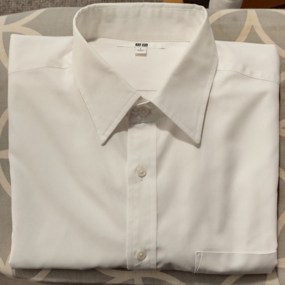 Uniqlo Men's Crisp White Dress Shirt